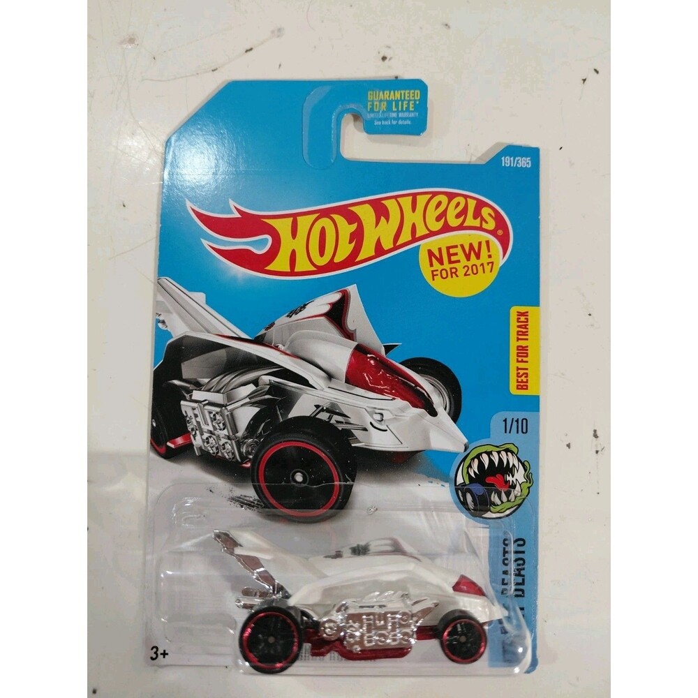 NIP Hot Wheels Street Beasts 1:64 Die Cast Turbo Rooster Chicken Car